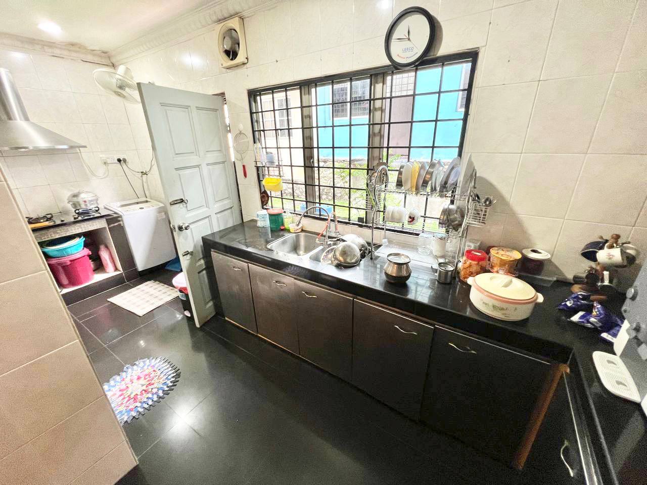 Freehold Double Storey Bandar Bukit Puchong - photo 8