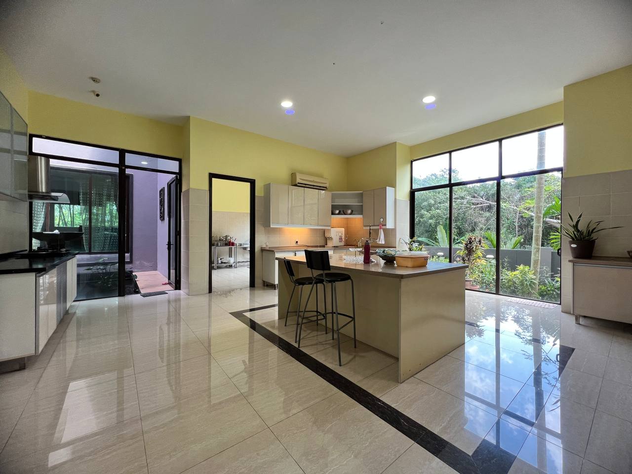 Freehold Bungalow Country heights Kajang - photo 5
