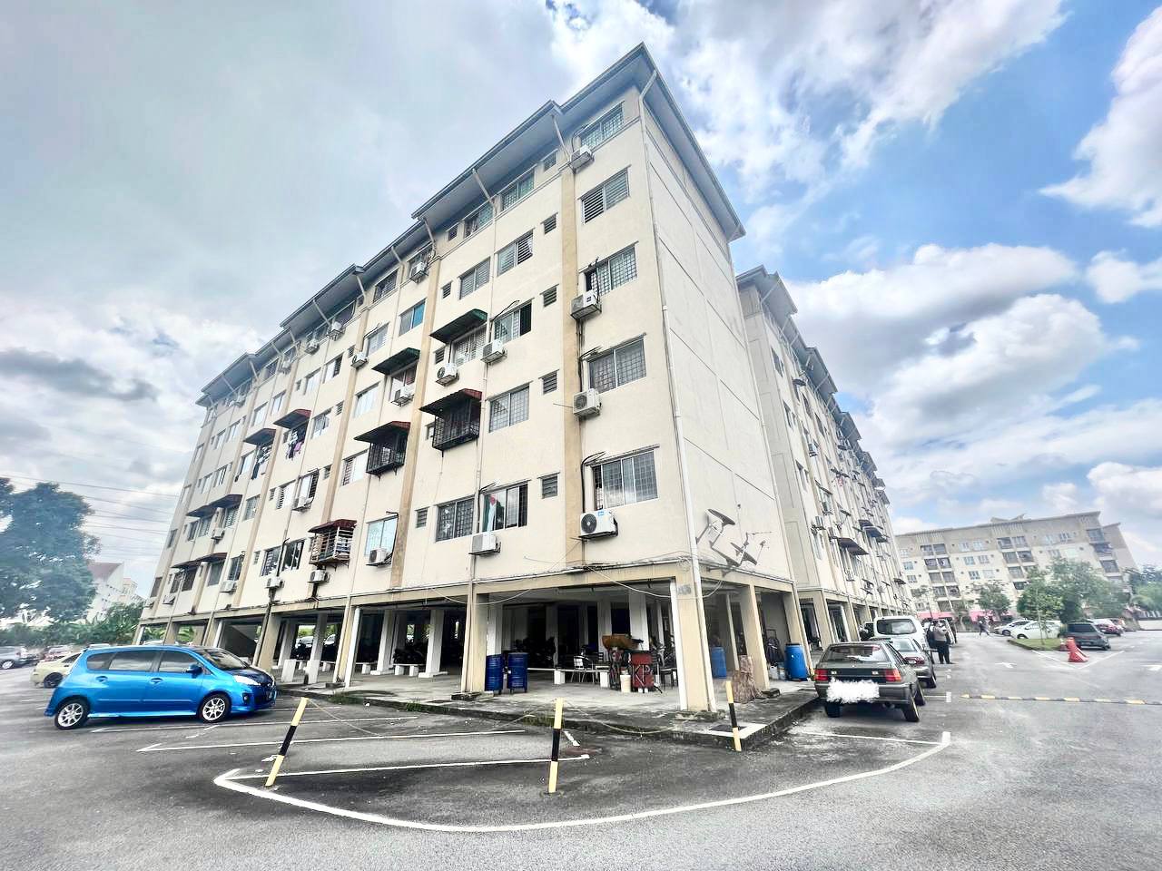 Level Two Corner Kajang Impian Apartment - photo 12