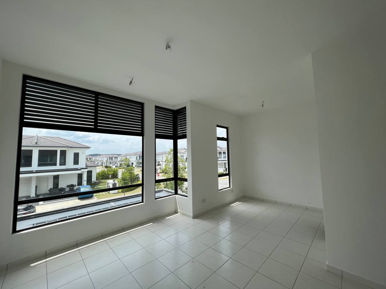 Semi D Corner Lot Avenham Garden Eco Grandeur - photo 5
