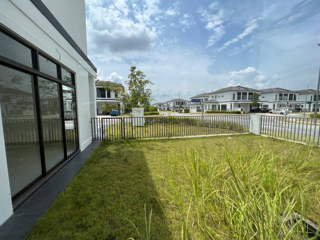 Semi D Corner Lot Avenham Garden Eco Grandeur - photo 9