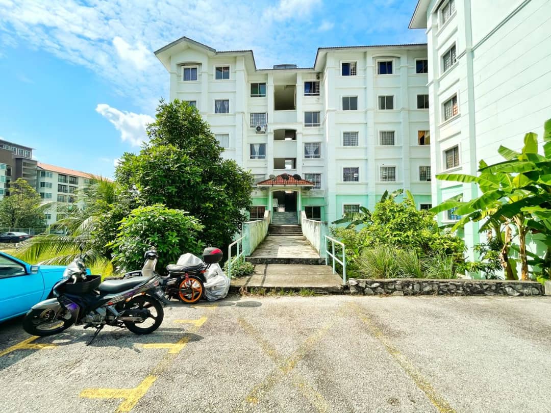 Alpinia Abadi Residensi Warnasari 3 Puncak Alam