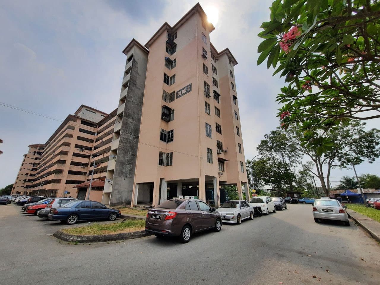 Pangsapuri Seri Perantau Port Klang