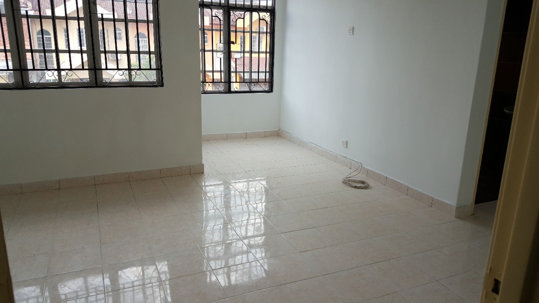Double Storey Terrace Jalan Cecawi Kota Damansara