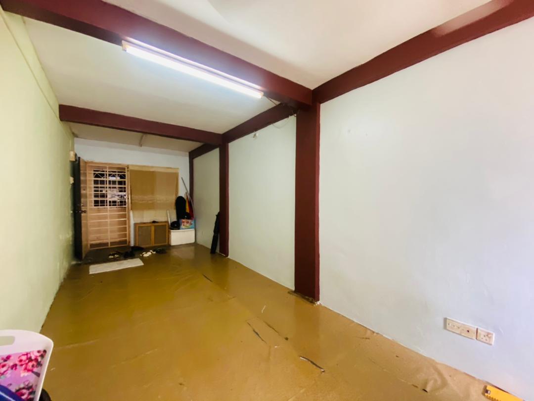 Flat Pkns Seksyen 7 Shah Alam Low Cost Level 2 - photo 4