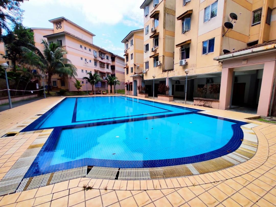 Saujana Apartment, Damansara Damai, Selangor
