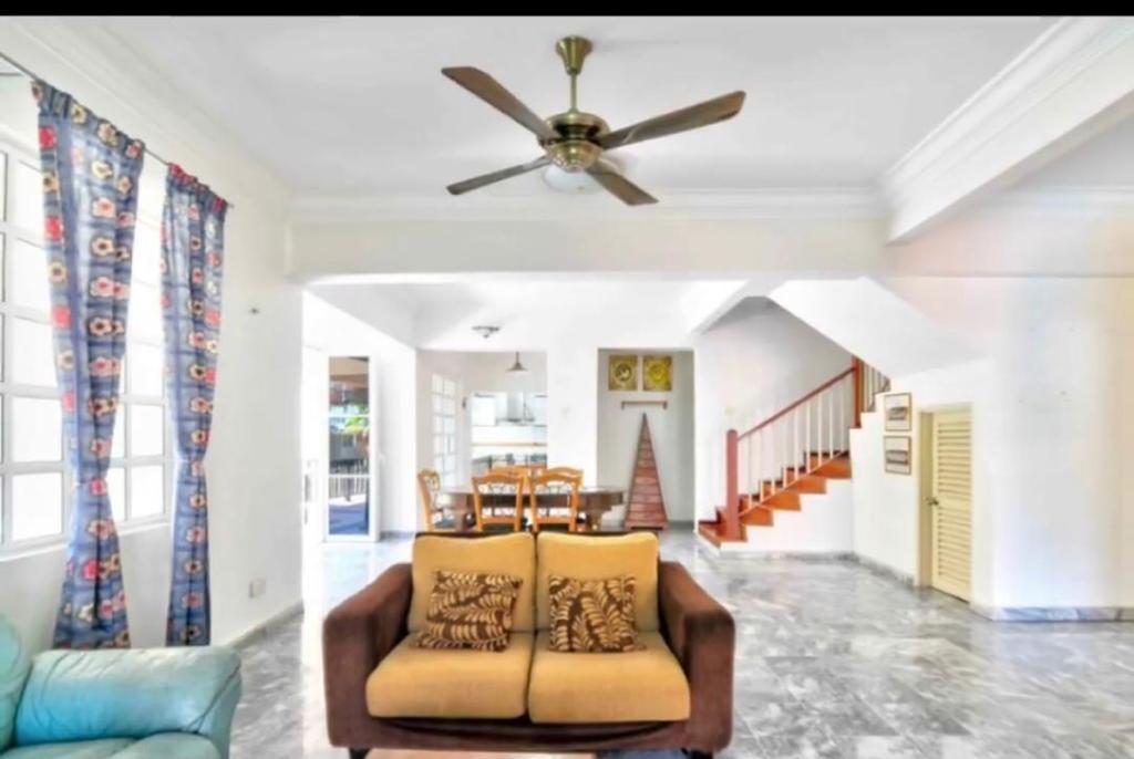 CORNER LOT DOUBLE STOREY BUKIT ANTARABANGSA - photo 2