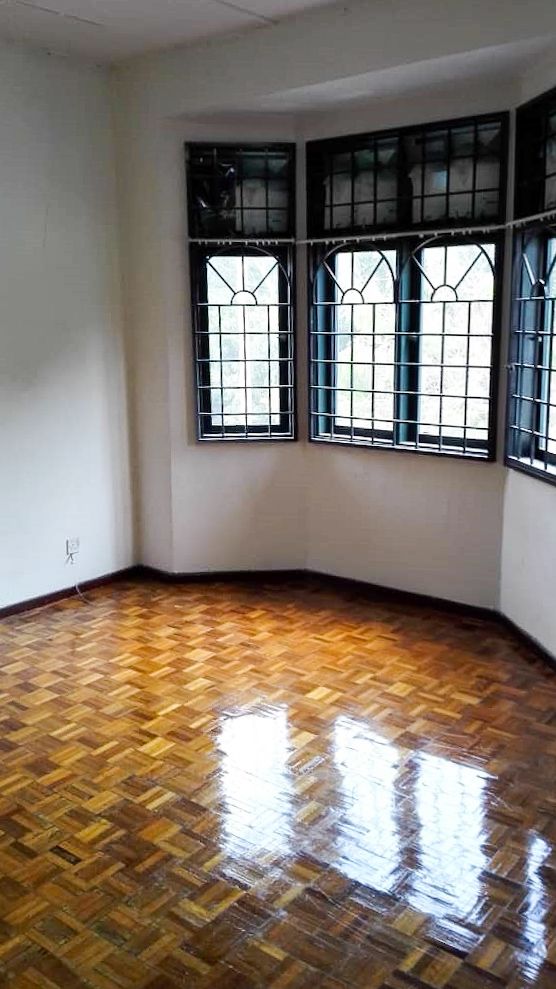 DOUBLE STOREY TAMAN SAUJANA PUCHONG SP8 - photo 6