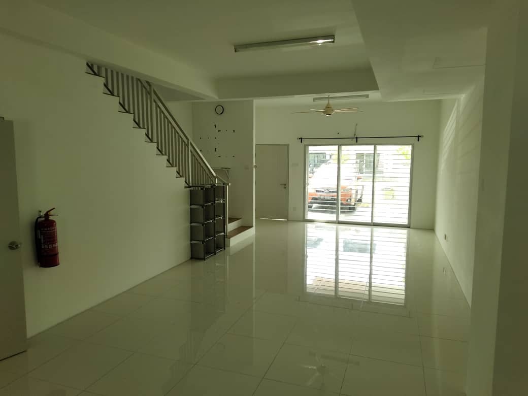 DOUBLE STOREY CASA GREEN CYBERSOUTH CYBERJAYA - photo 4