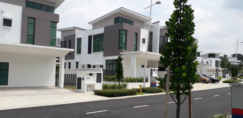 SEMI D DOUBLE STOREY SEJATI RESIDENCE AMELIA CYBER - photo 2