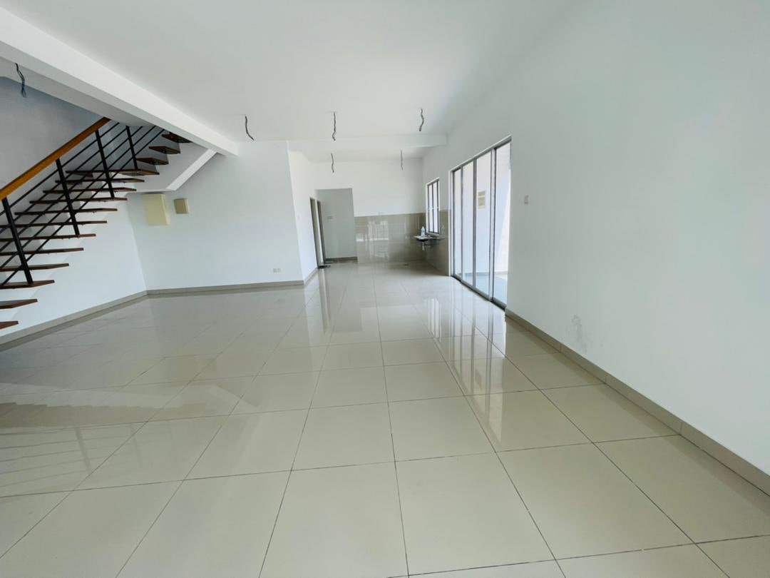 DOUBLE STOREY ELMINA GARDENS SHAH ALAM - photo 4