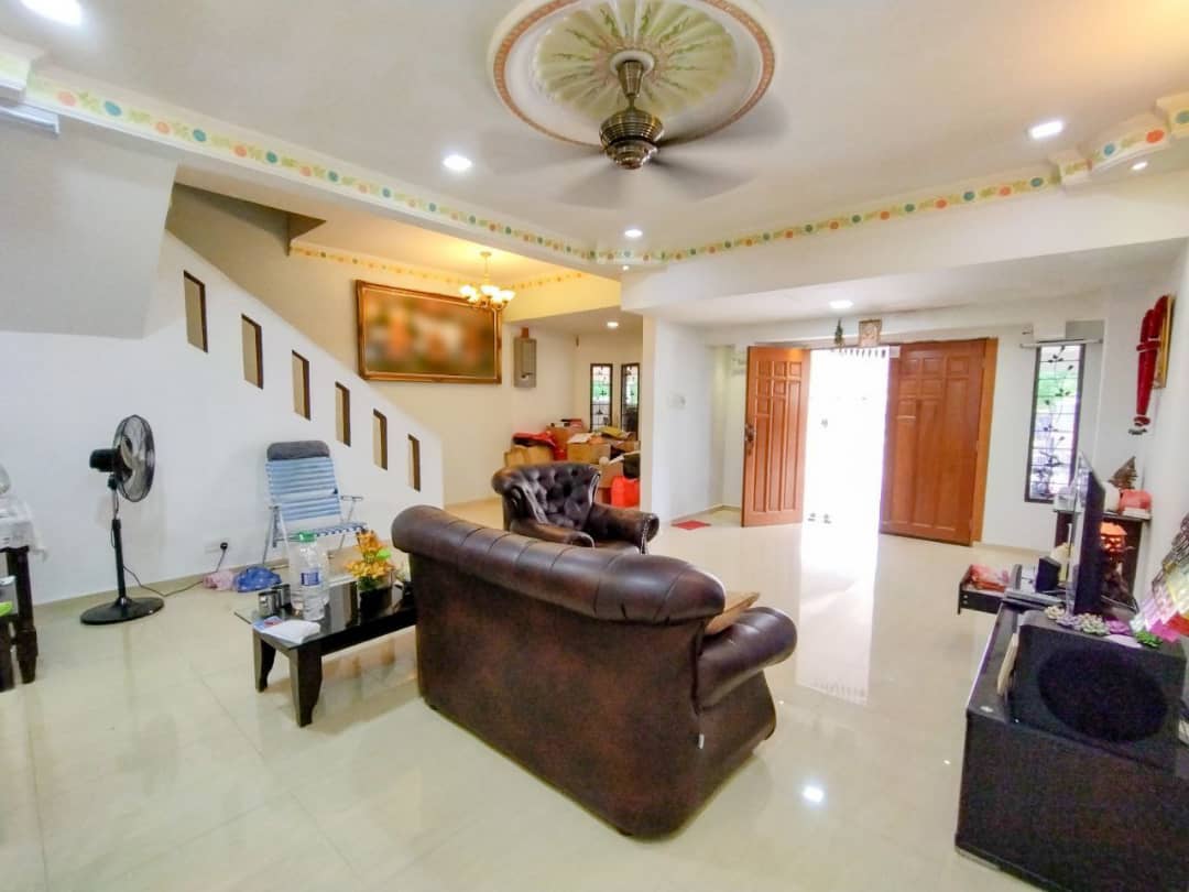 DOUBLE STOREY TERRACE BANDAR PUTRA PERMAI - photo 2