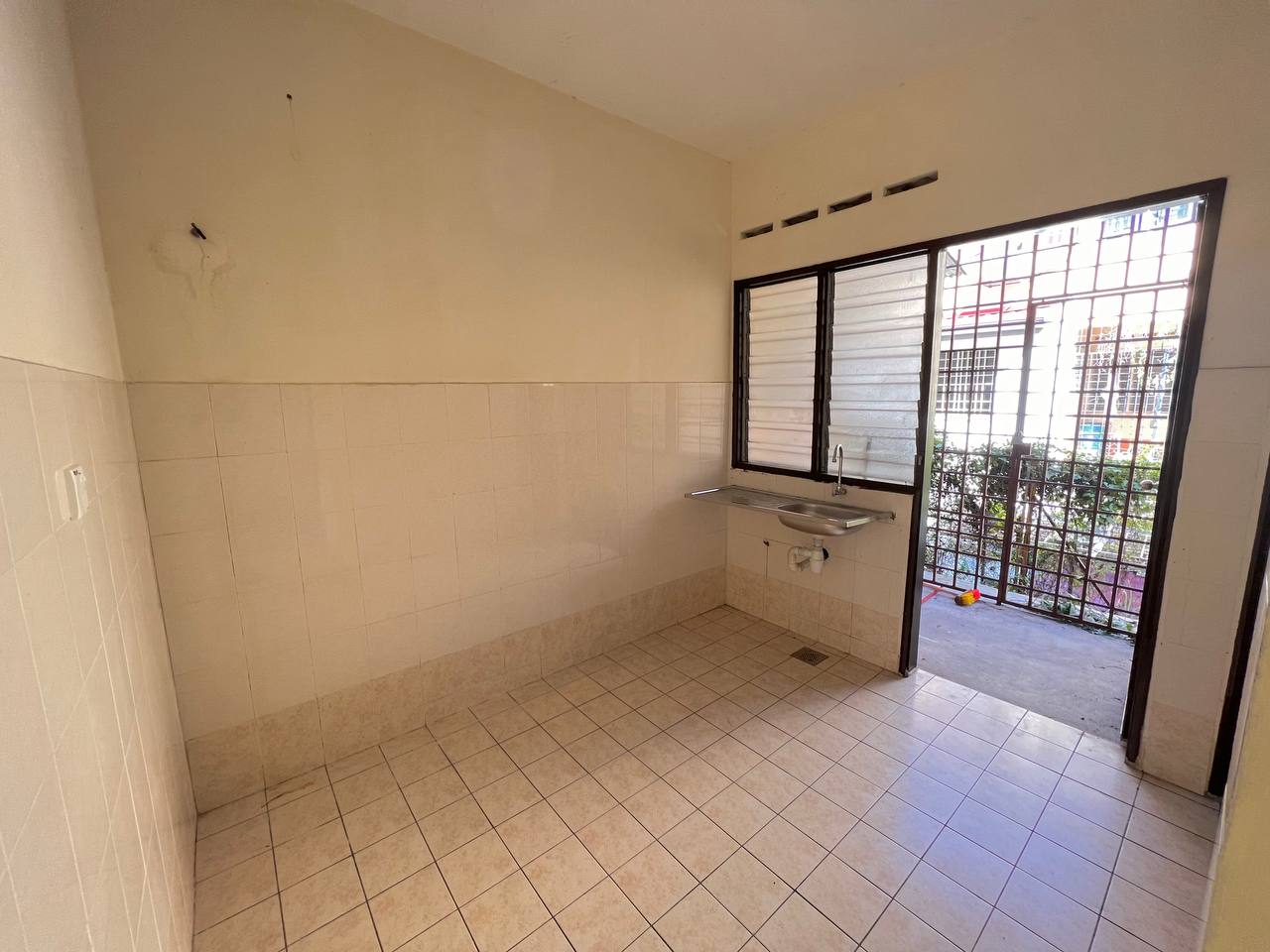 DOUBLE STOREY HOUSE BANDAR SERI EHSAN - photo 5