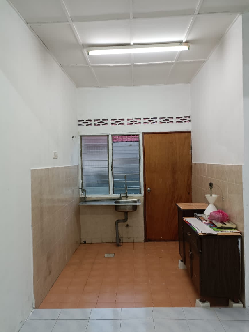SINGLE STOREY TAMAN LANGAT UTAMA BANTING - photo 5