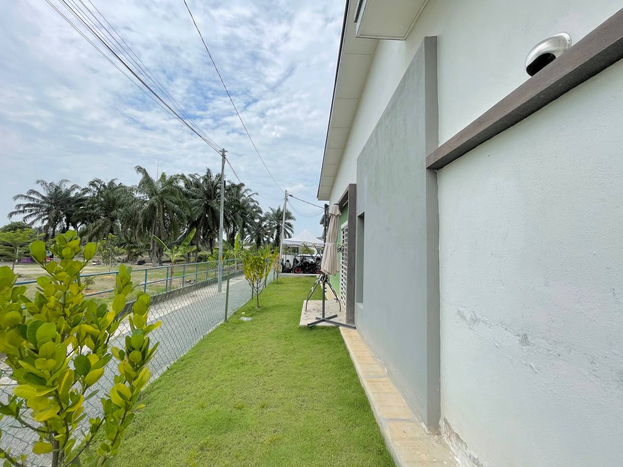 END LOT SINGLE STOREY TAMAN SALAK KASTURI - photo 4