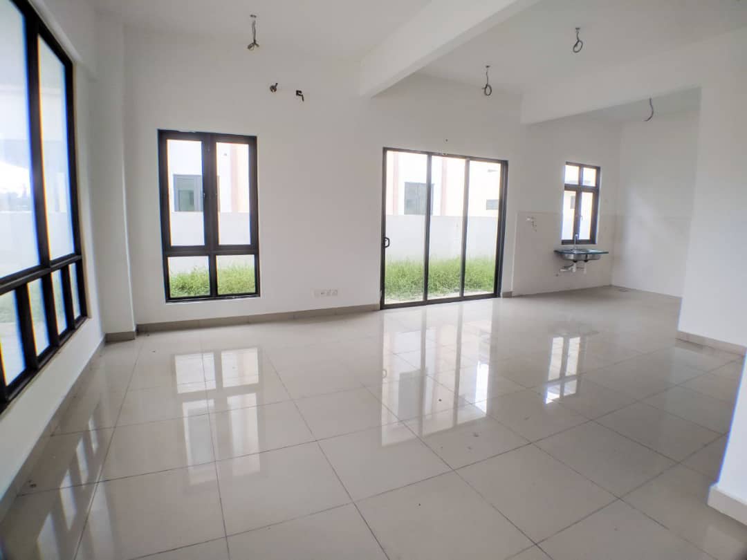 SEMI D DOUBLE STOREY RIVIERA MORIB BAY RESORT - photo 4
