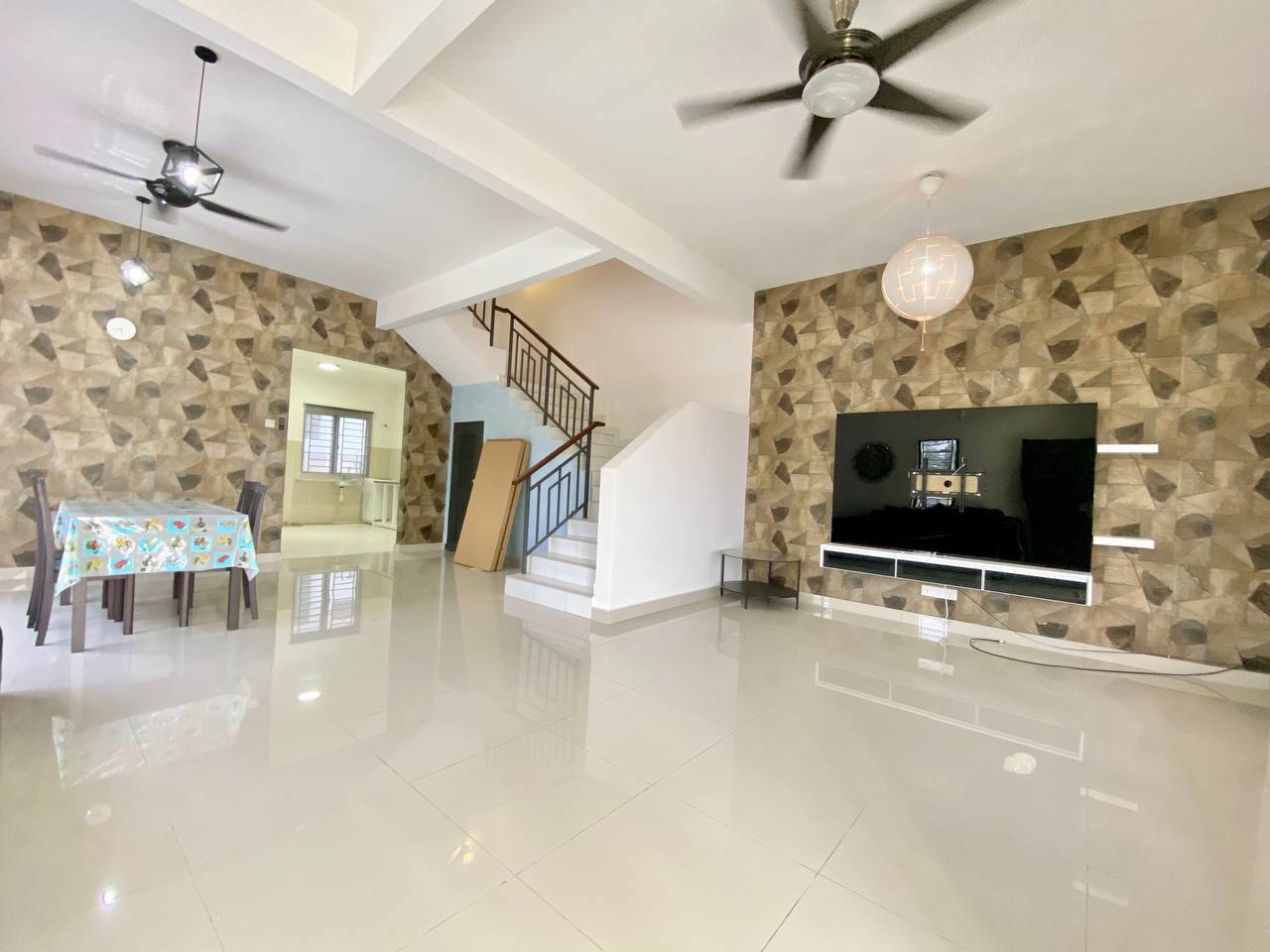 DOUBLE STOREY SEMENYIH PARKLANDS - photo 2
