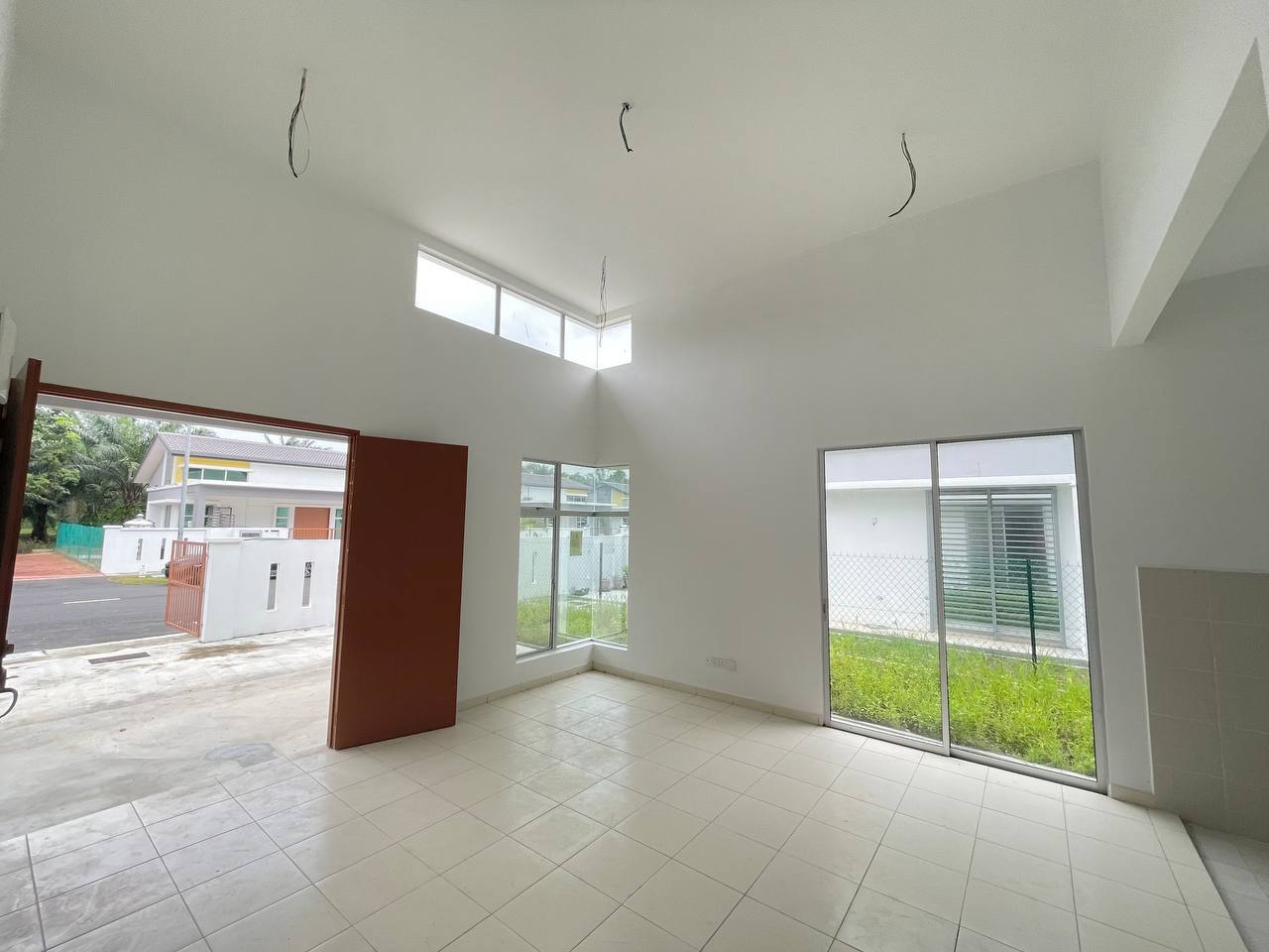 SEMI D SINGLE STOREY TAMAN IKHLAS JENJAROM - photo 4