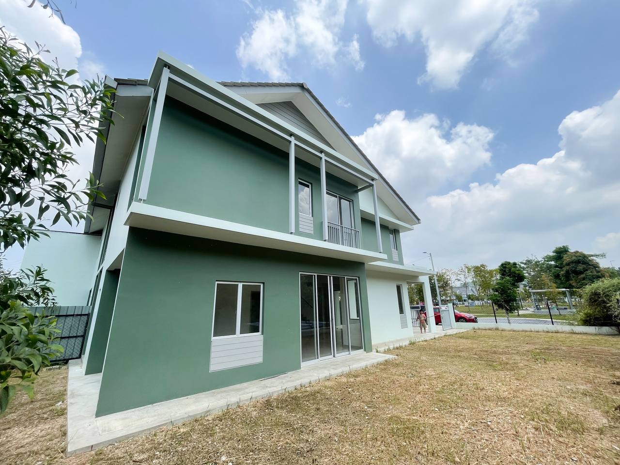 CORNER LOT DOUBLE STOREY GREENWOODS SALAK TINGGI - photo 2