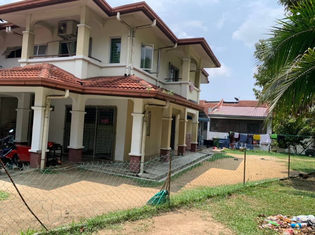 DOUBLE STOREY CORNER LOT PUNCAK JALIL - photo 2