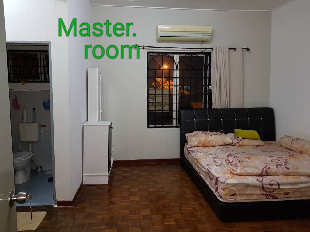 DOUBLE STOREY TAMAN LESTARI PUTRA SERI KEMBANGAN - photo 2