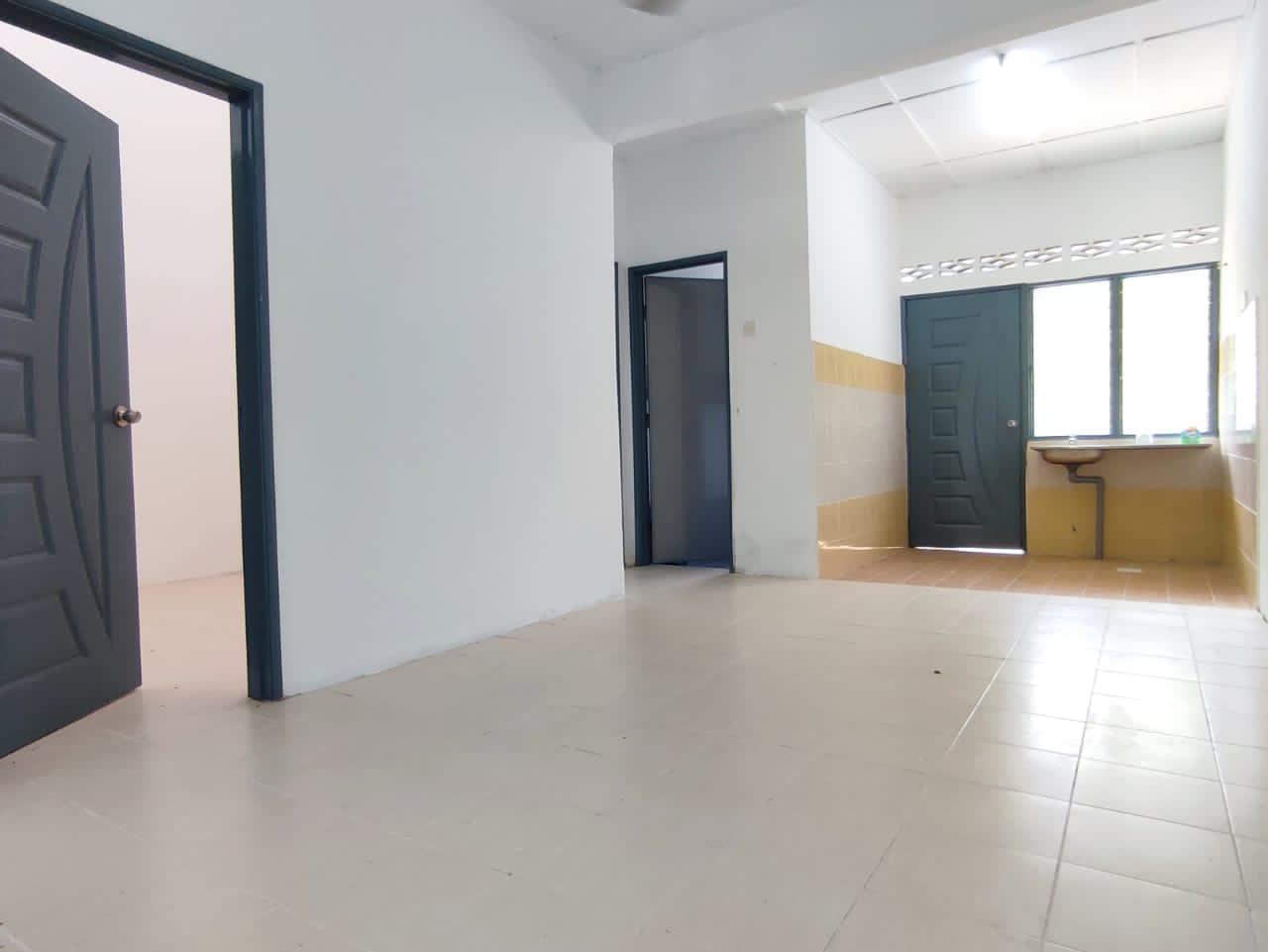 SINGLE STOREY TAMAN LANGAT UTAMA BANTING - photo 4