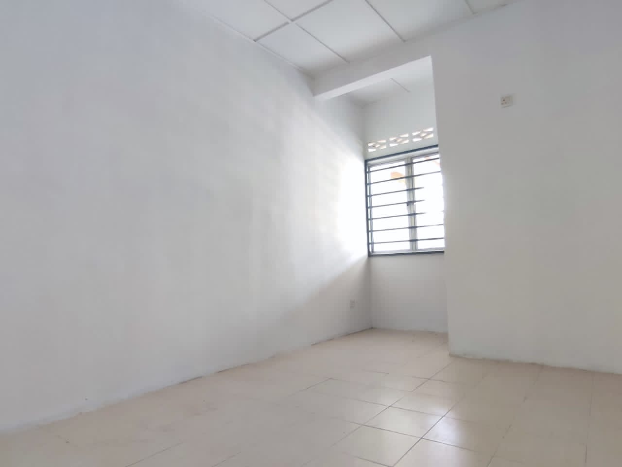 SINGLE STOREY TAMAN LANGAT UTAMA BANTING - photo 6