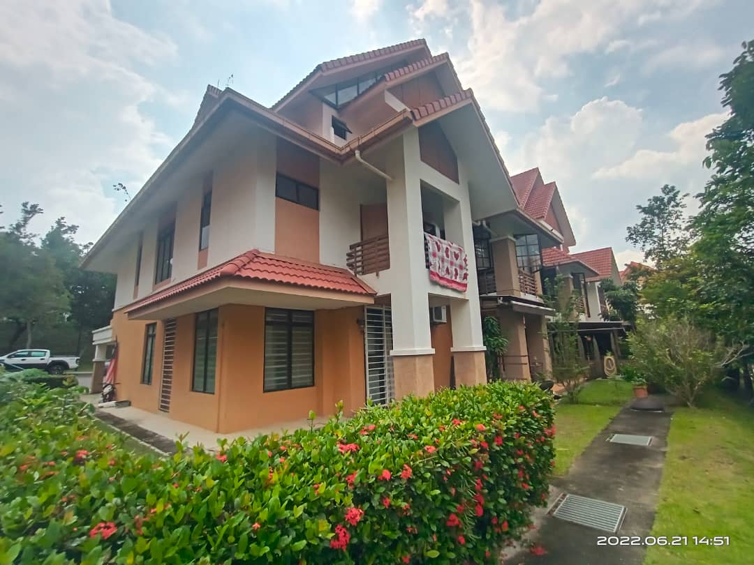 ENDLOT RENOVATED TWO AND HALF STOREY PUTRAJAYA - photo 5