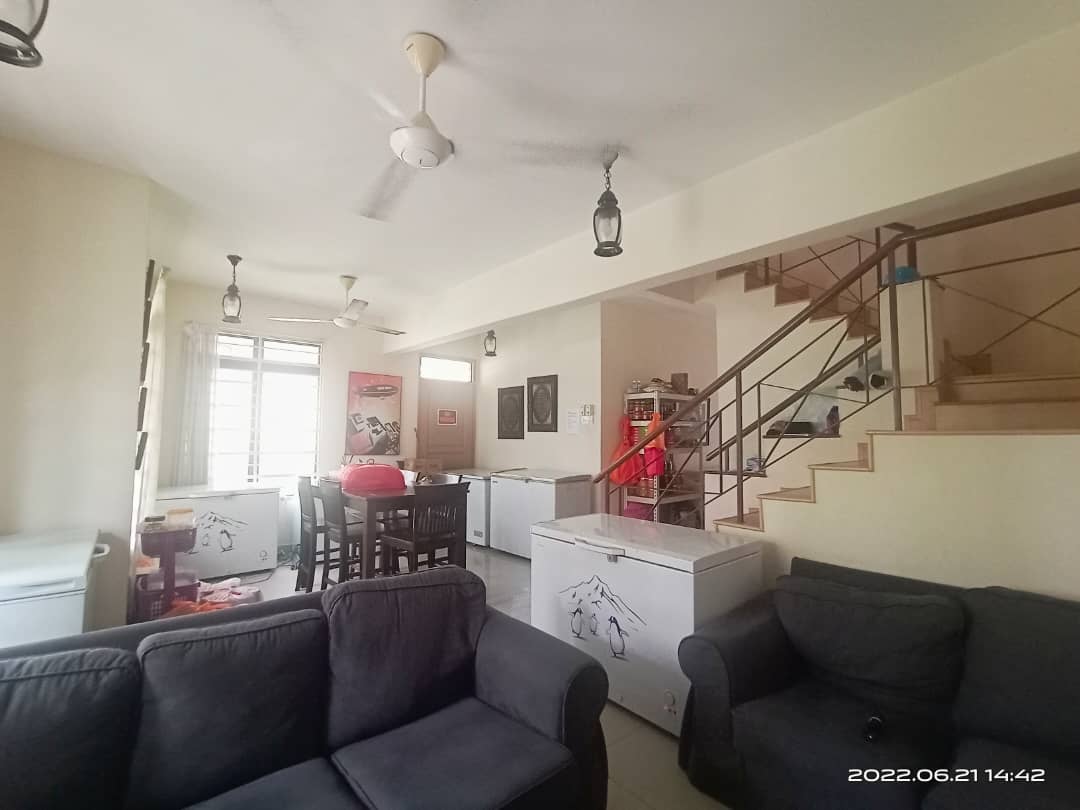 ENDLOT RENOVATED TWO AND HALF STOREY PUTRAJAYA - photo 8