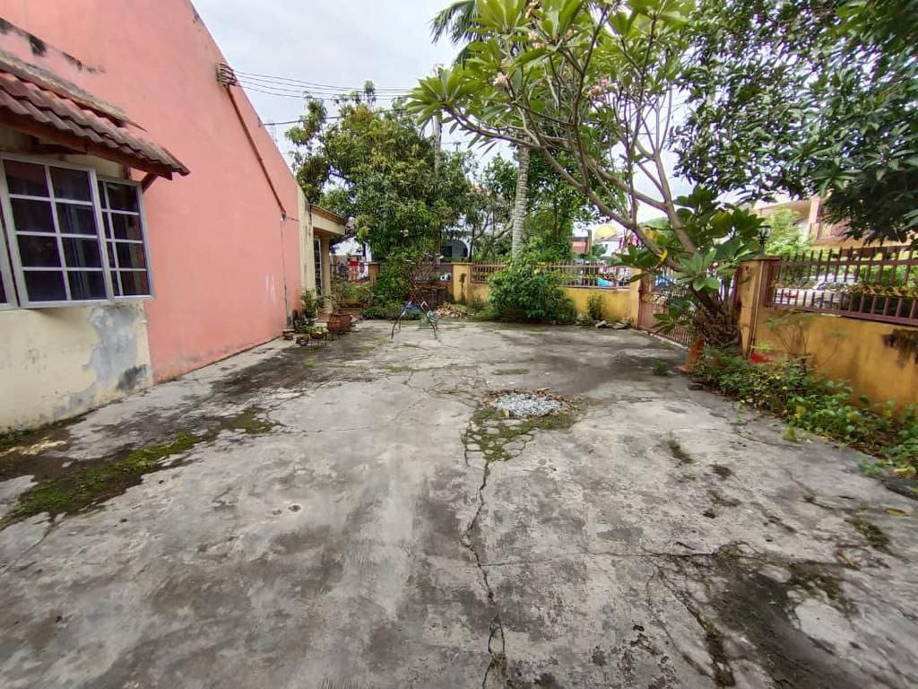 CORNER LOT SINGLE STOREY TAMAN PUCHONG PERDANA - photo 3
