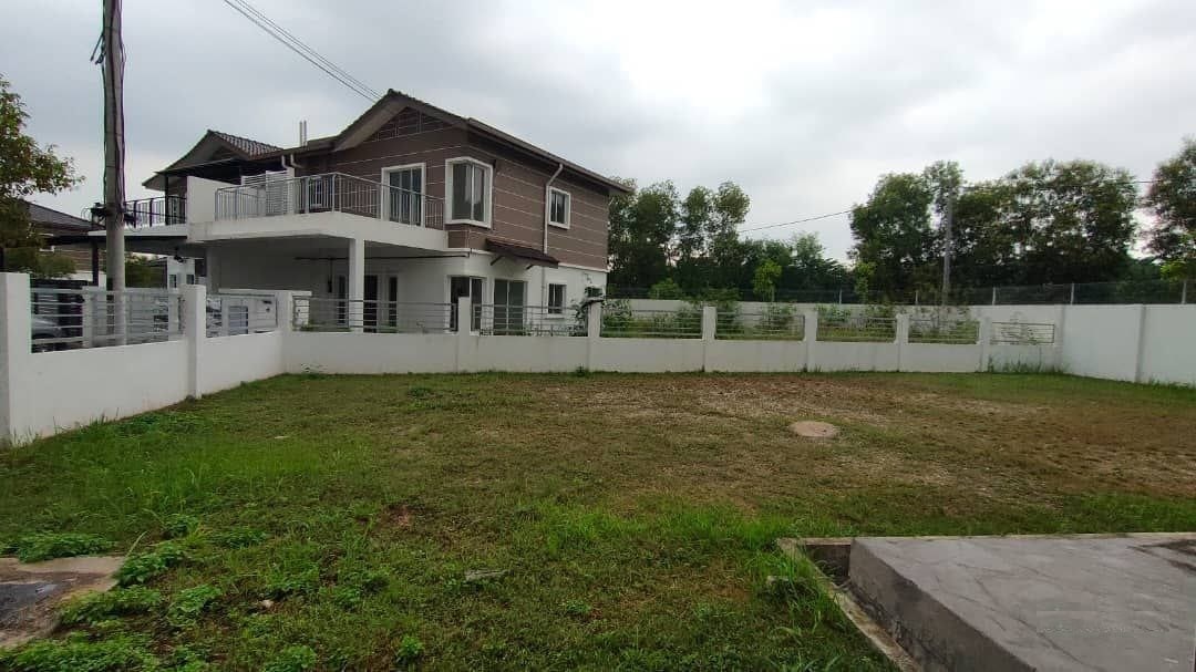 CORNER LOT SEMI D TAMAN DESIRAN BAYU PUCHONG - photo 4