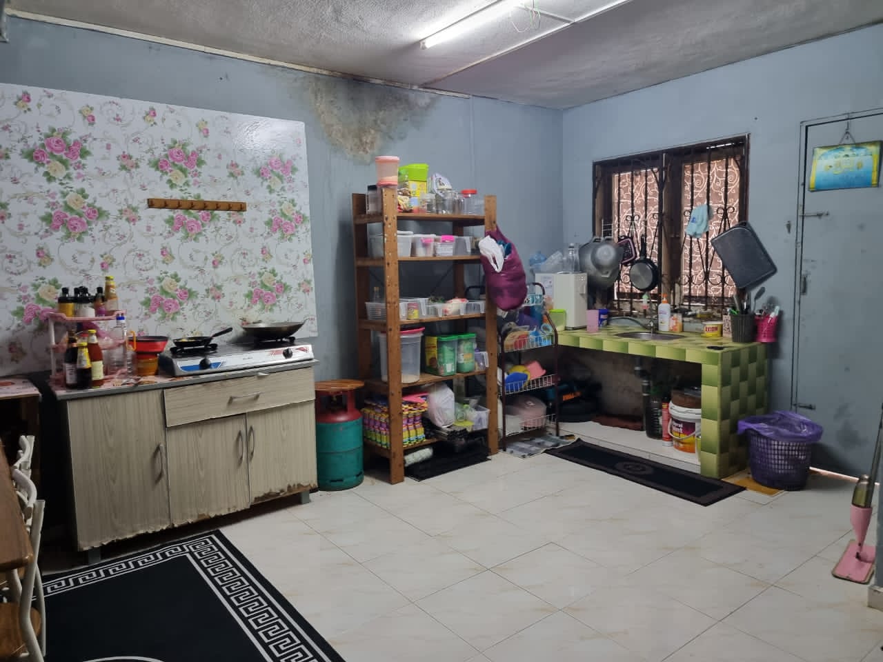 FULLY RENOVATED DOUBLE STOREY TAMAN MEDAN PJS 2 - photo 4
