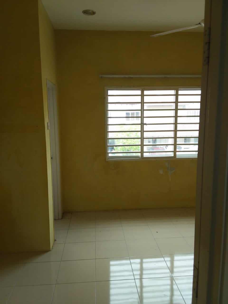 BELOW MV RENO DOUBLE STOREY BANDAR SAUJANA PUTRA - photo 4