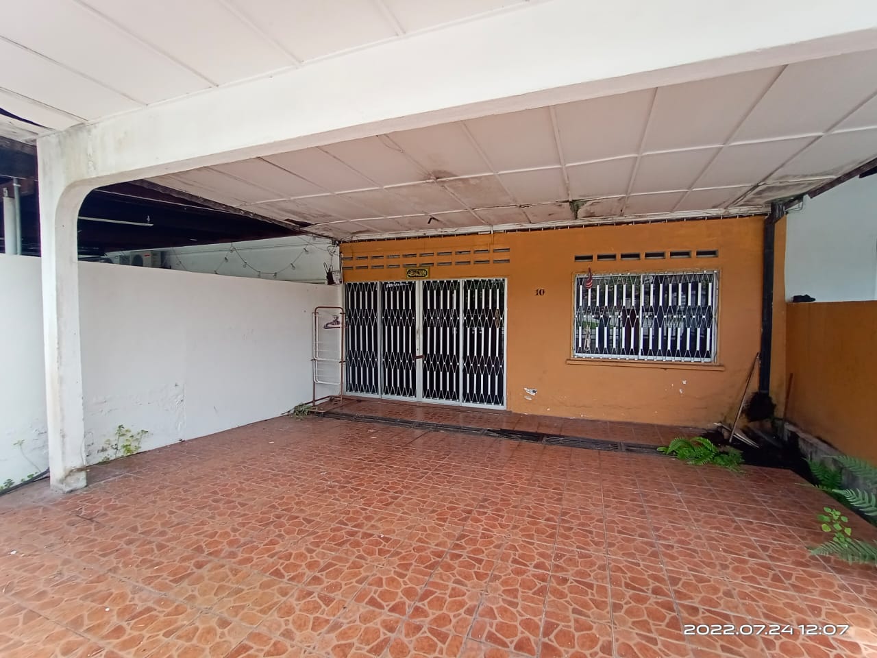 FACING OPEN SINGLE STOREY TAMAN AMPANG JAYA - photo 2