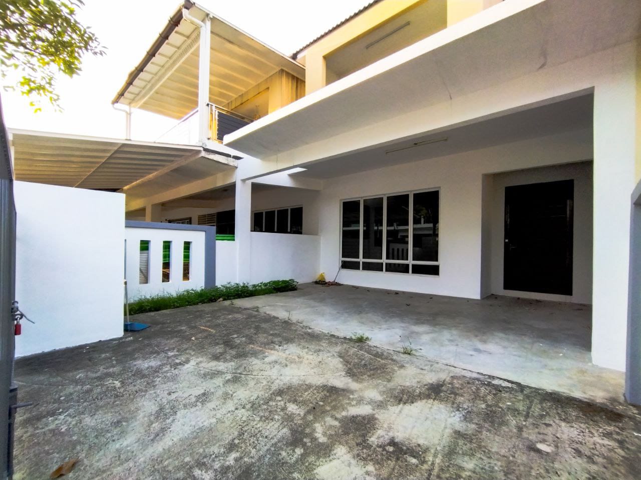 DOUBLE STOREY TAMAN SURIA TROPIKA SERI KEMBANGAN - photo 2