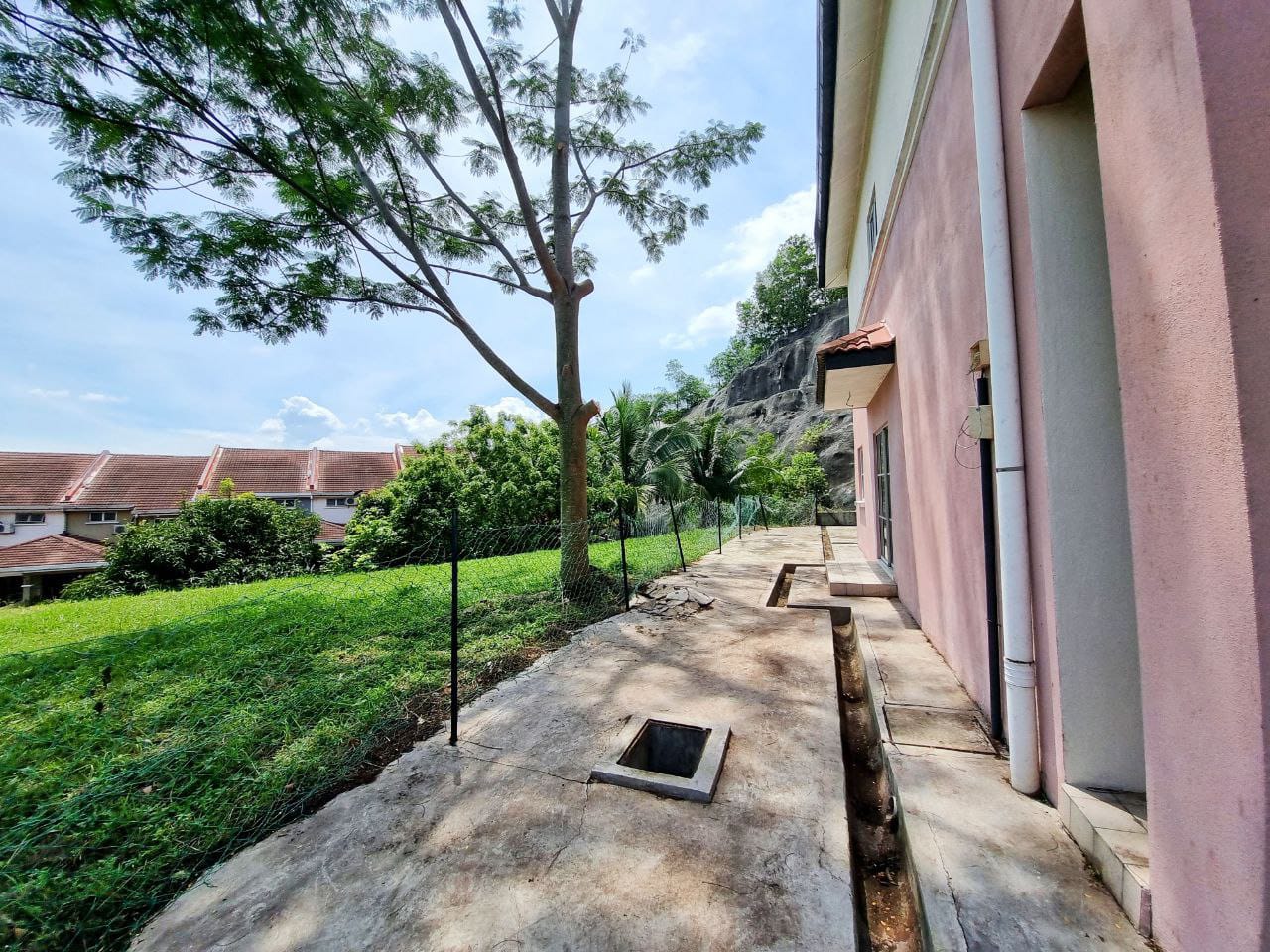 CORNER LOT SEMI D DOUBLE STOREY SUBANG IMPIAN - photo 4