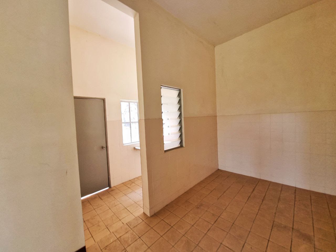 CORNER LOT SEMI D DOUBLE STOREY SUBANG IMPIAN - photo 6
