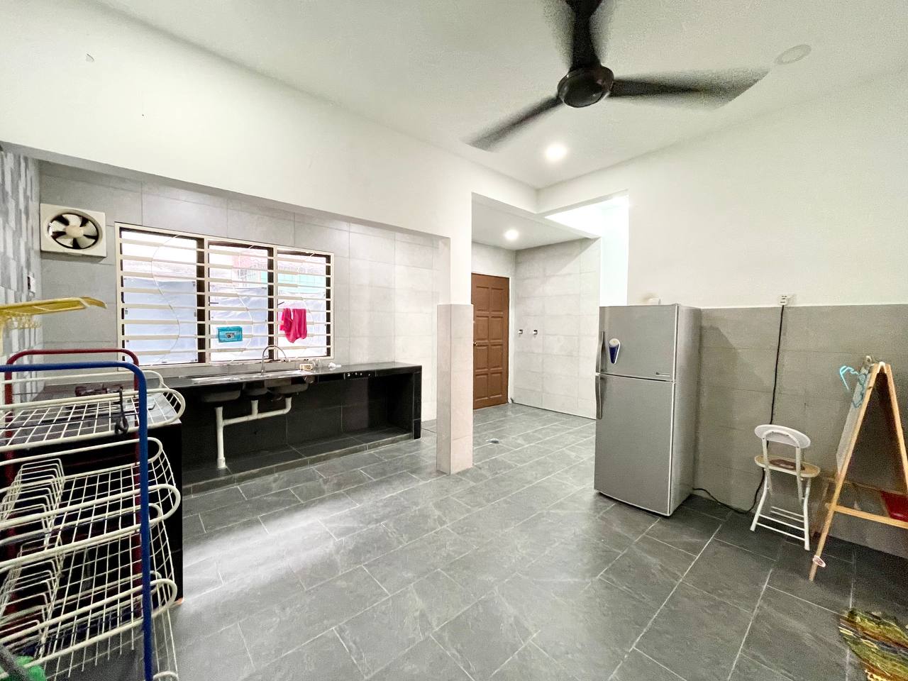 FACING OPEN NICE UNIT DOUBLE STOREY TAMAN ASA JAYA - photo 2