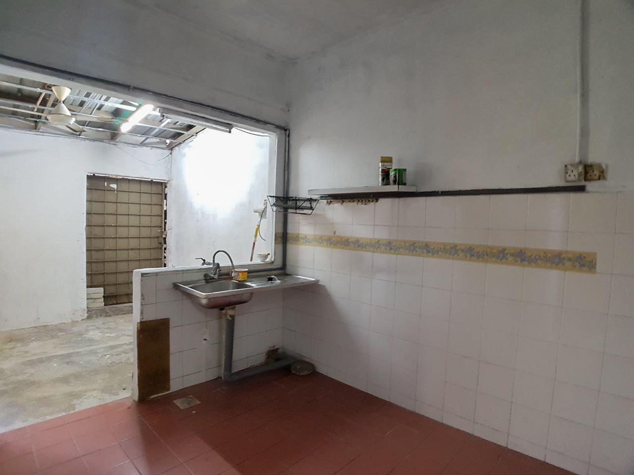 DOUBLE STOREY TAMAN SRI PUCHONG SELANGOR - photo 3