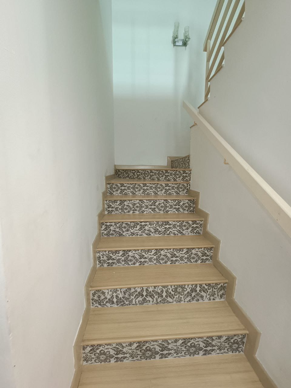 ENDLOT RENOVATED DOUBLE STOREY TAMAN LESTARI PUTRA - photo 12