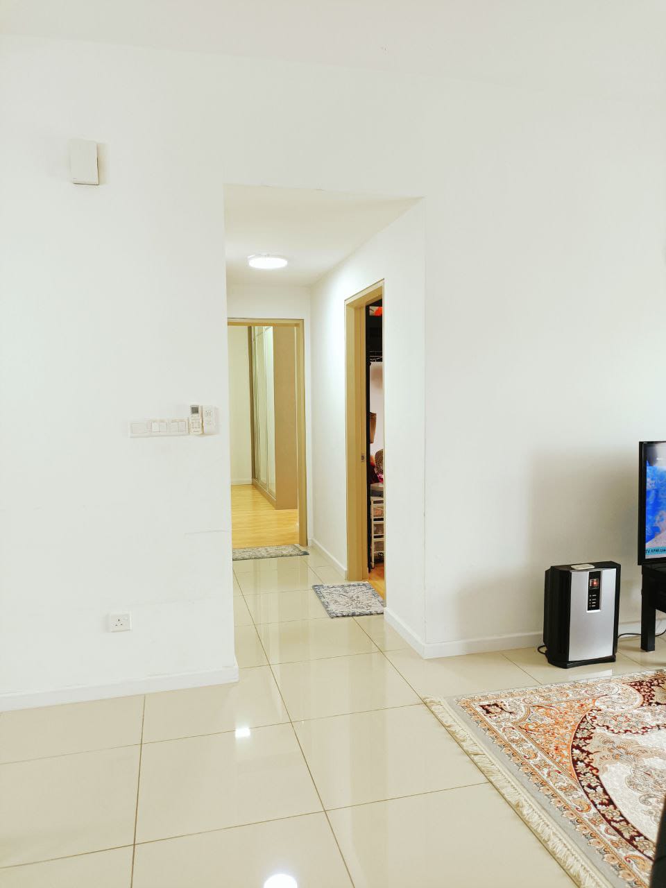 FACING POOL MODERN RENO SURIA RESIDENCE SHAH ALAM - photo 8