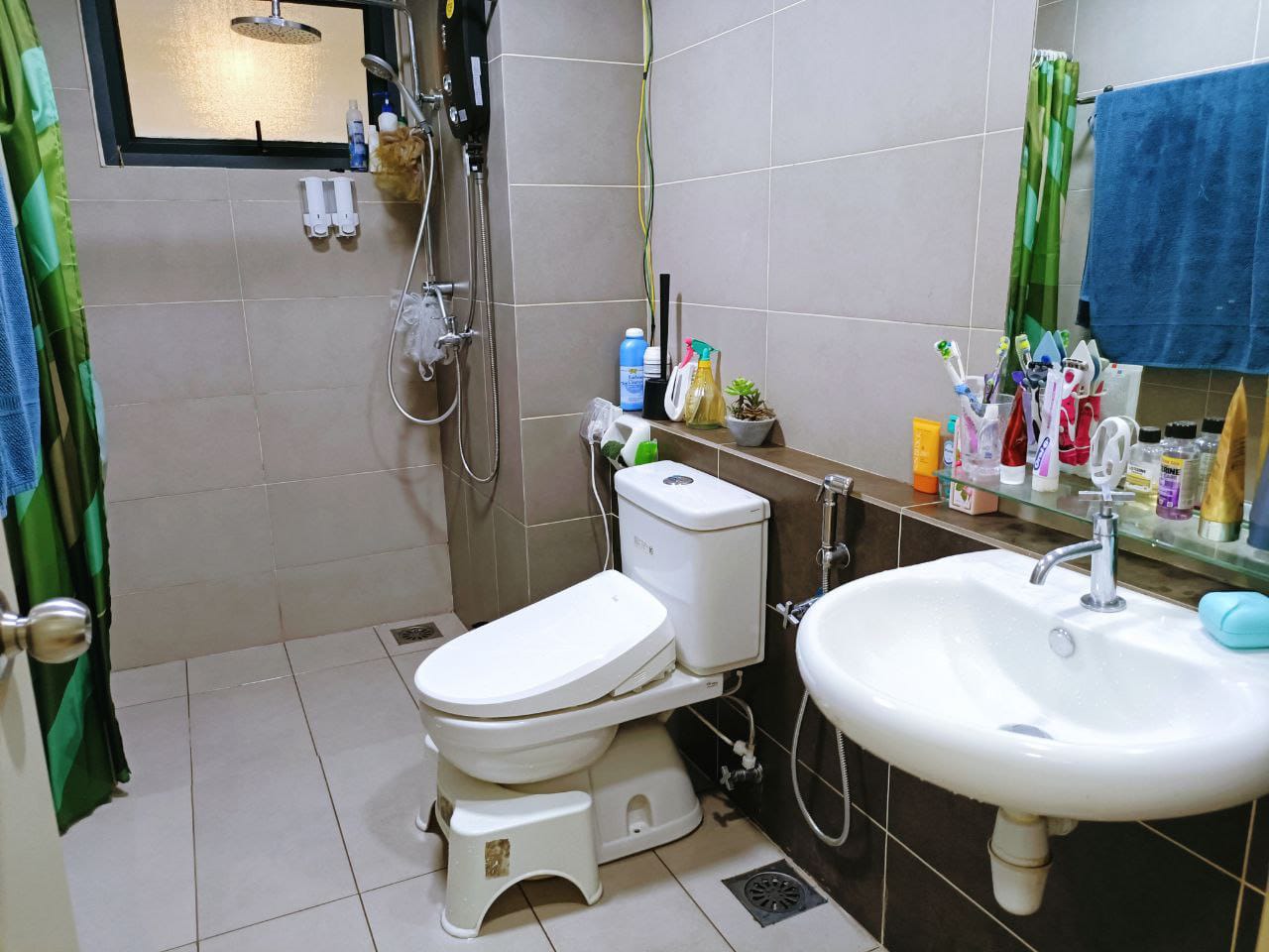 MODERN RENO FACING POOL SURIA RESIDENCE SHAH ALAM - photo 12