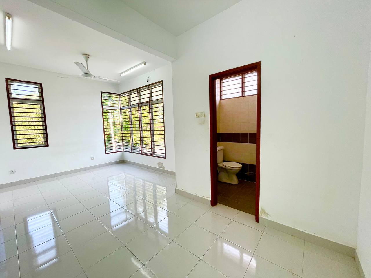 CORNER LOT DOUBLE STOREY PELANGI SEMENYIH 2 - photo 8