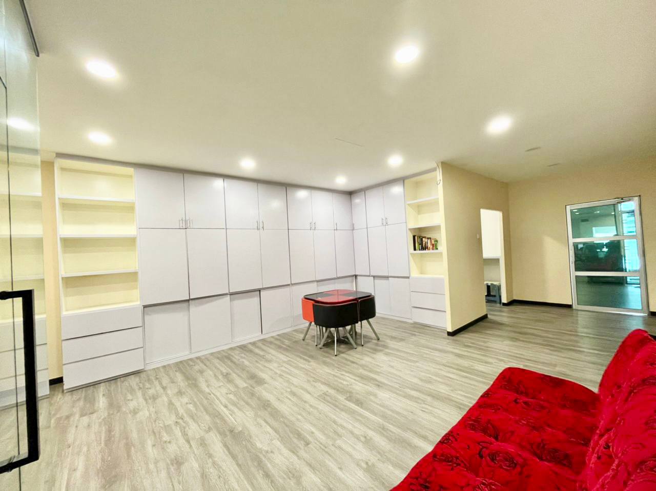 FULLY FURNISHED SHOP OFFICE PLAZA PARAGON PONT - photo 2
