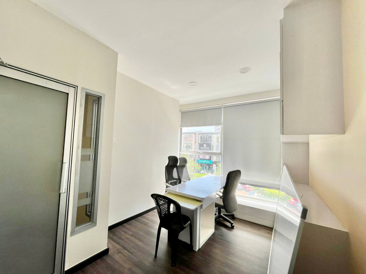 FULLY FURNISHED SHOP OFFICE PLAZA PARAGON PONT - photo 5