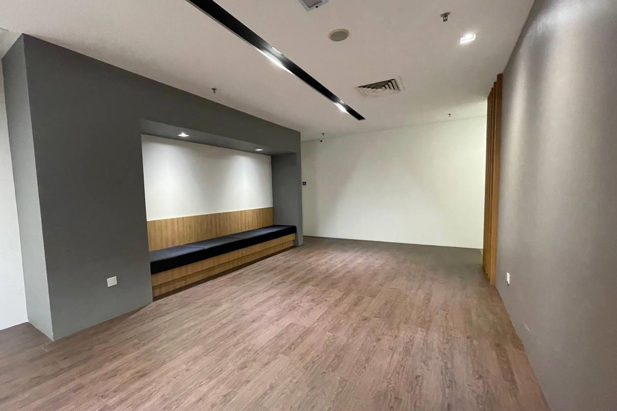 RENOVATE FURNISHED PFCC CYBERCENTER OFFICE PUCHONG - photo 5