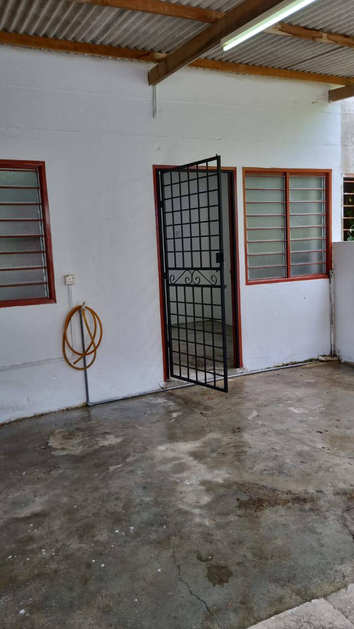 FACING OPEN DOUBLE STOREY SALAK TINGGI - photo 2