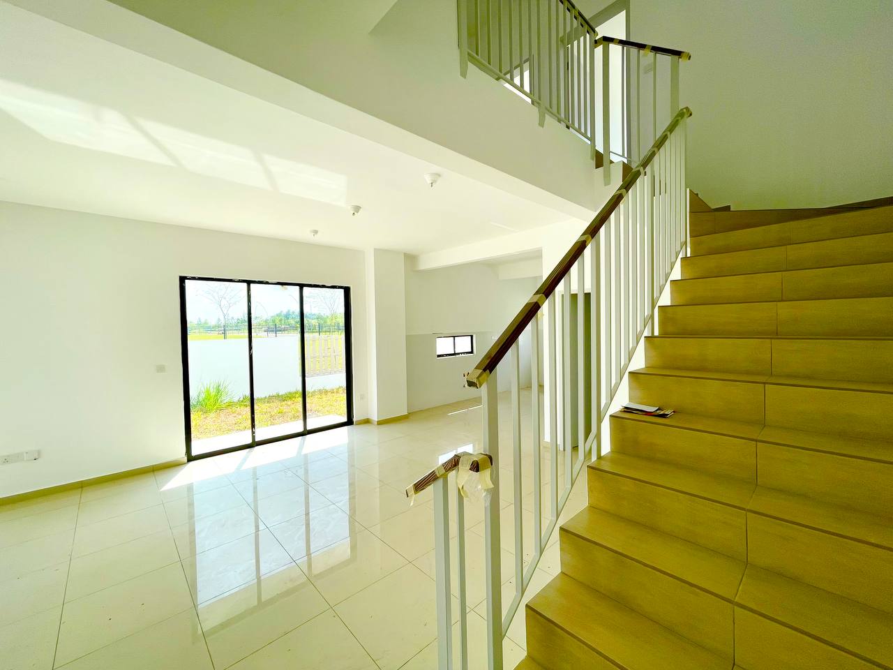 END LOT EXTRA LAND DOUBLE STOREY SETIA ECOHILL - photo 7