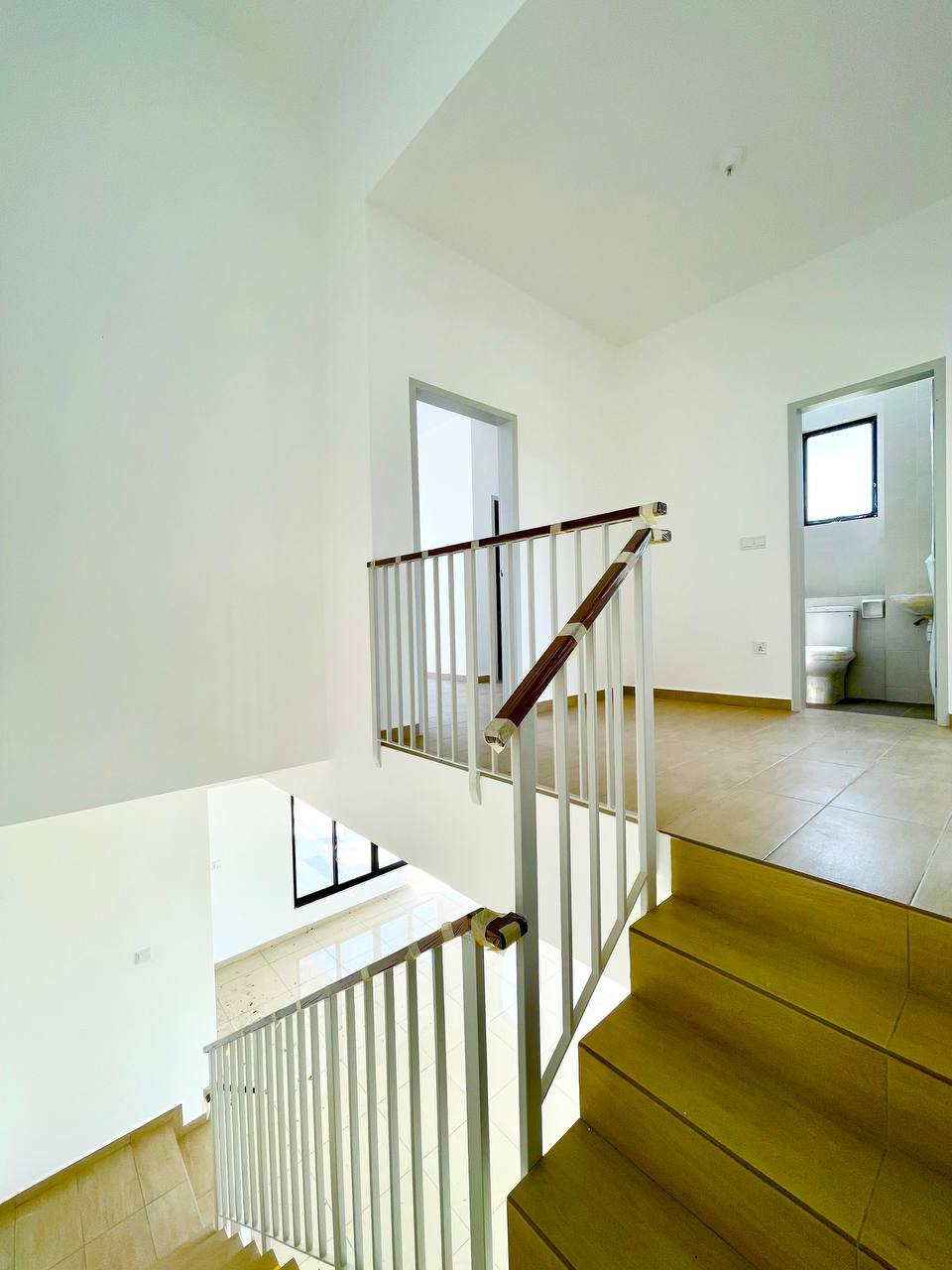 END LOT EXTRA LAND DOUBLE STOREY SETIA ECOHILL - photo 8