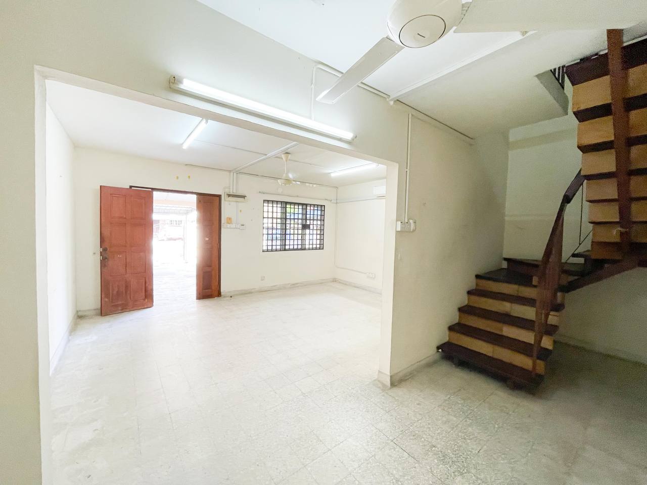 BELOW MARKET DOUBLE STOREY SEKSYEN 19 SHAH ALAM - photo 6